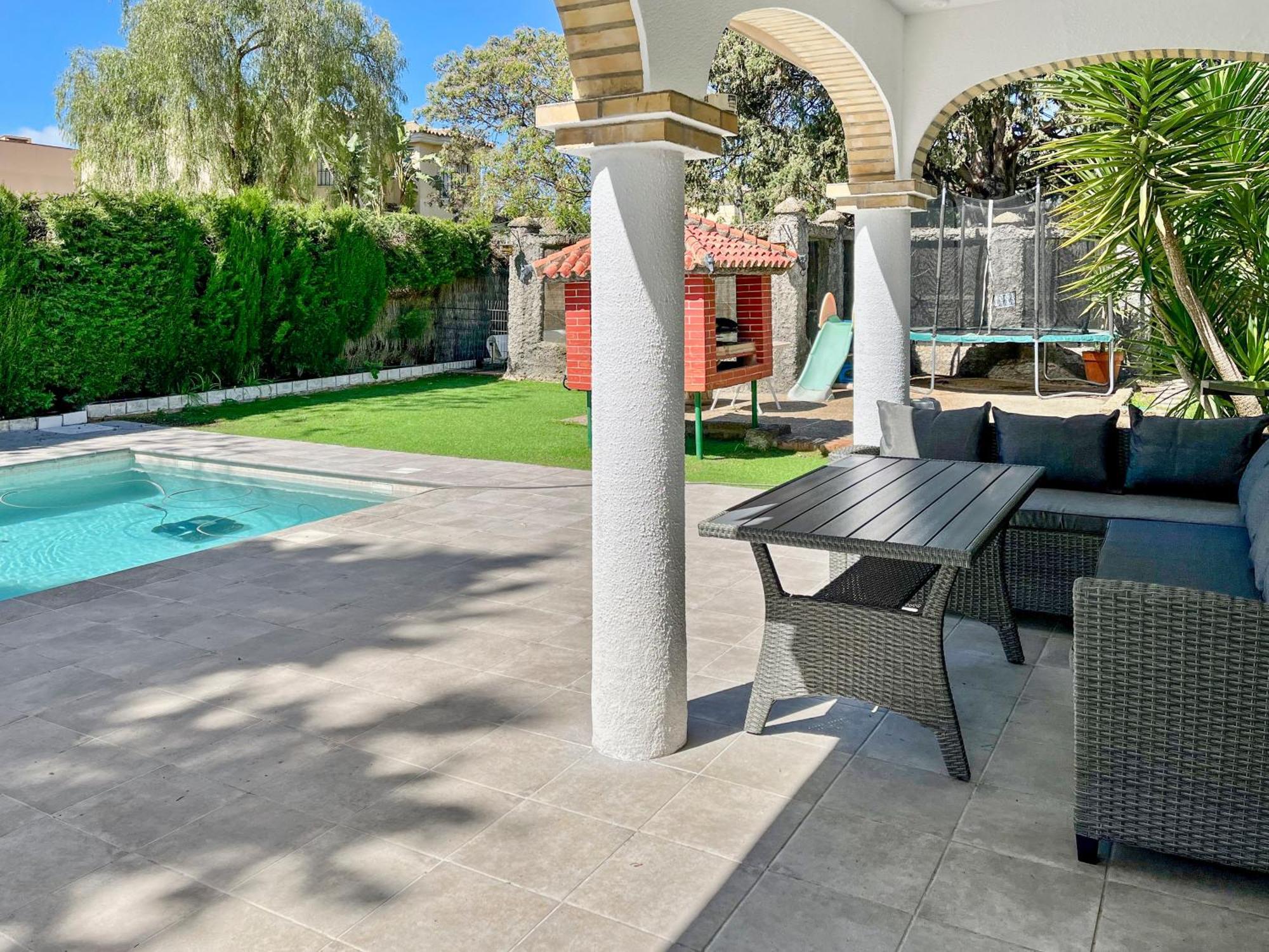 Villa Alamos Jerez I Piscina Salada Climatizada I Bbq I Jardines I 850M2 Jerez de la Frontera Kültér fotó